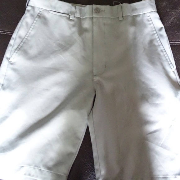 BEN HOGAN PERFORMANCE GREY SHORTS - Picture 1 of 1
